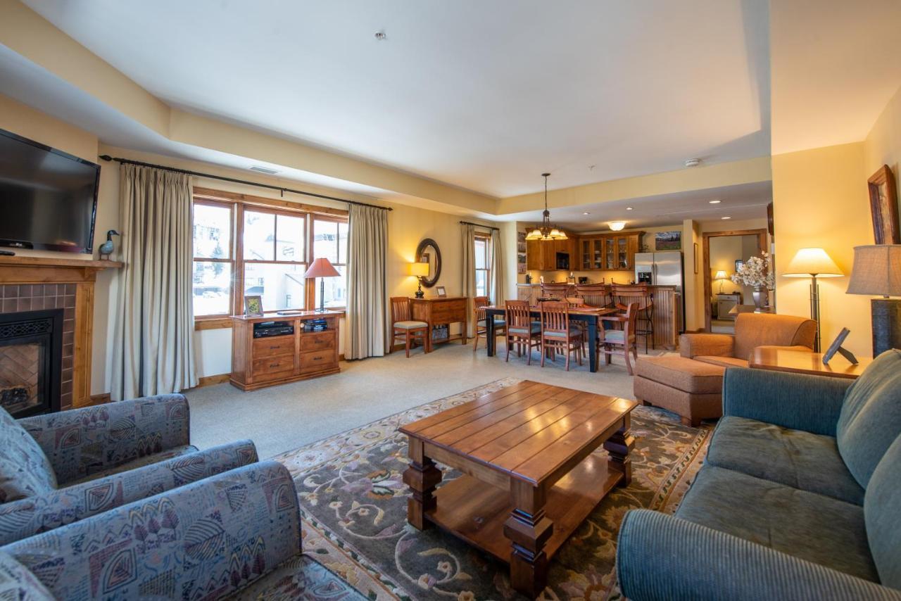 Two Bedroom Condo With Balcony Over Mountaineer Square - Just Steps From The Slopes! Condo Крестед Бют Екстериор снимка