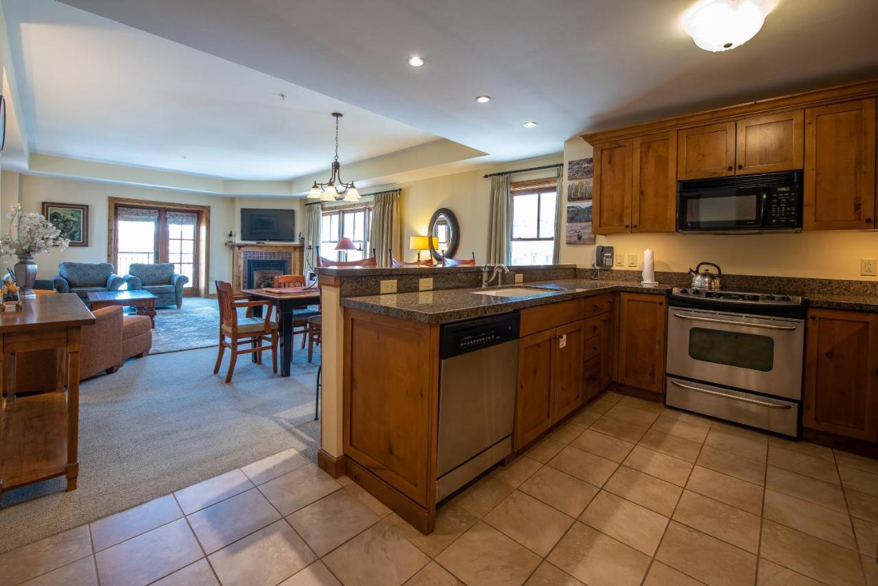 Two Bedroom Condo With Balcony Over Mountaineer Square - Just Steps From The Slopes! Condo Крестед Бют Екстериор снимка